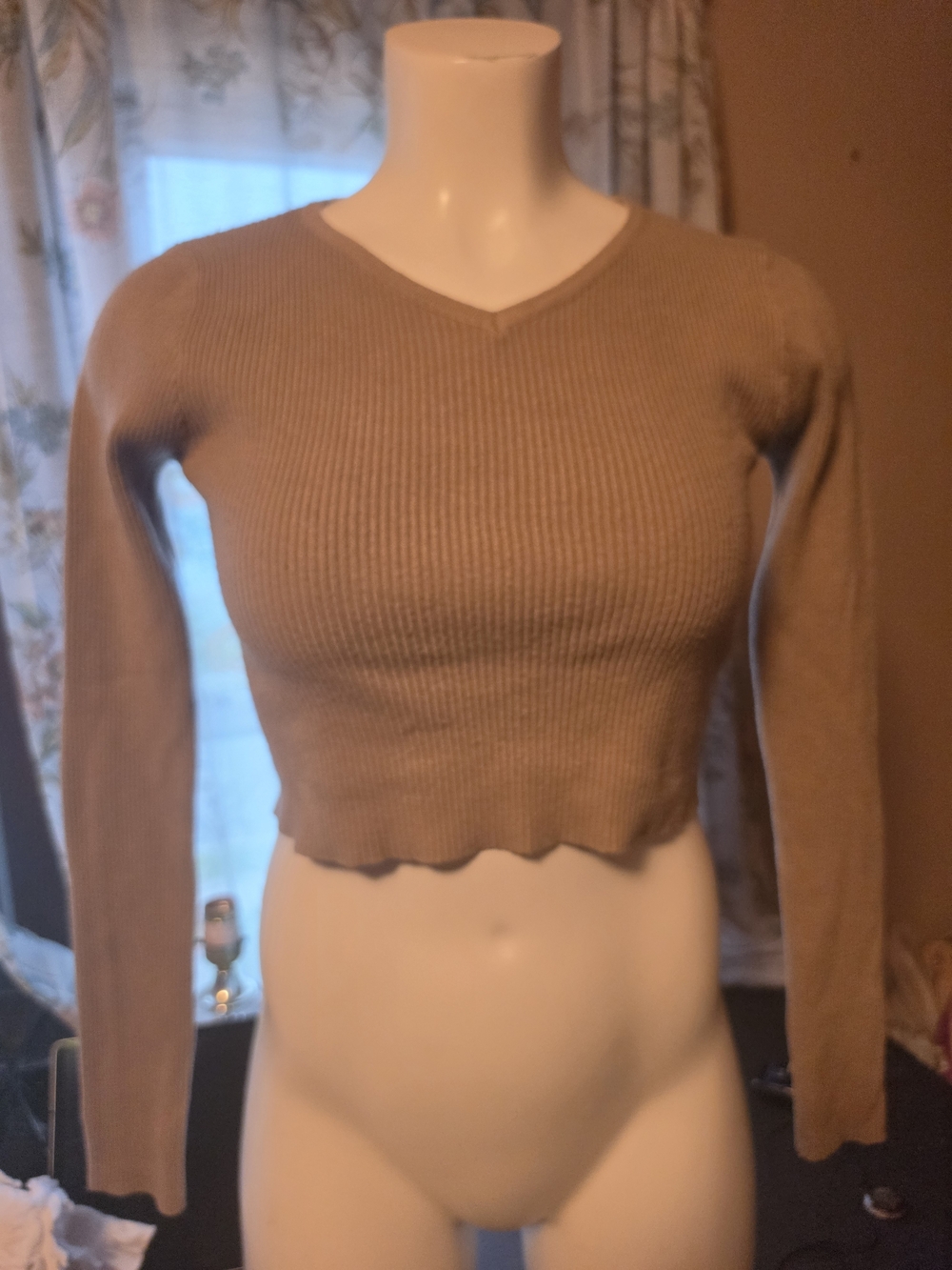 Papaya Ribbed V-Neck Long Sleeve Crop Top - Taupe